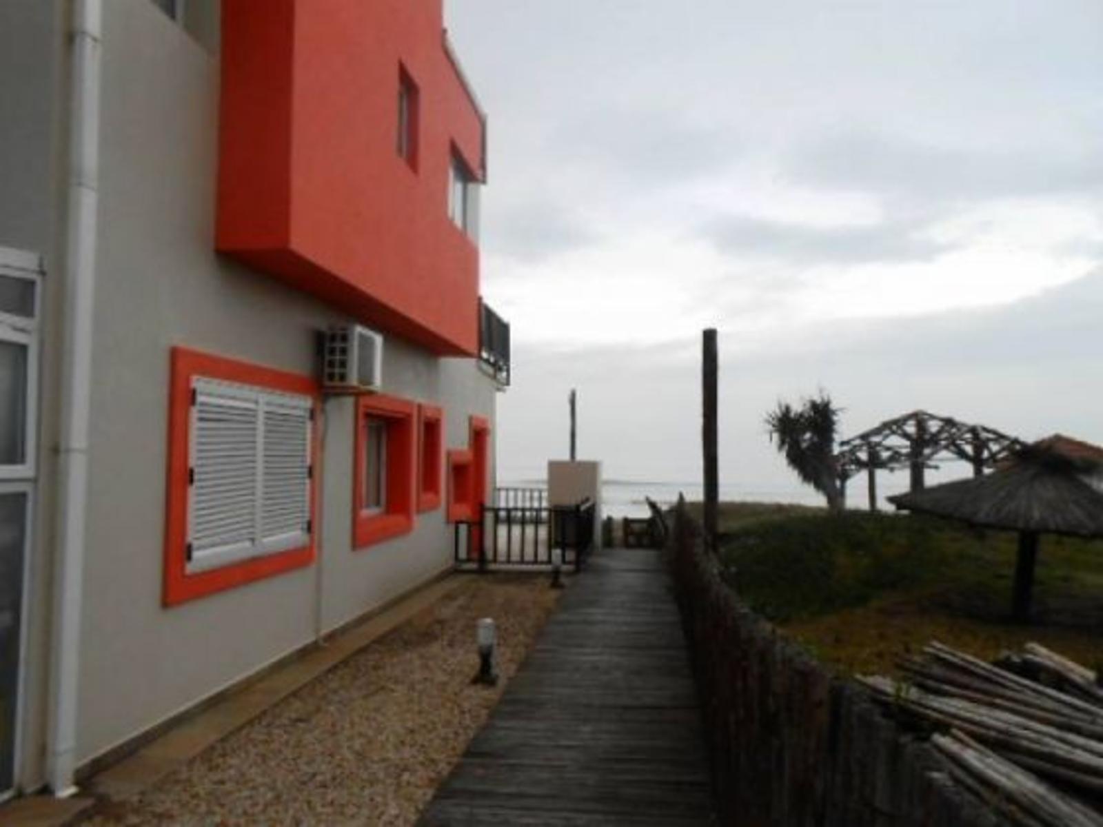 Costanera Alte. Brown 100 · Pinamar — foto 8