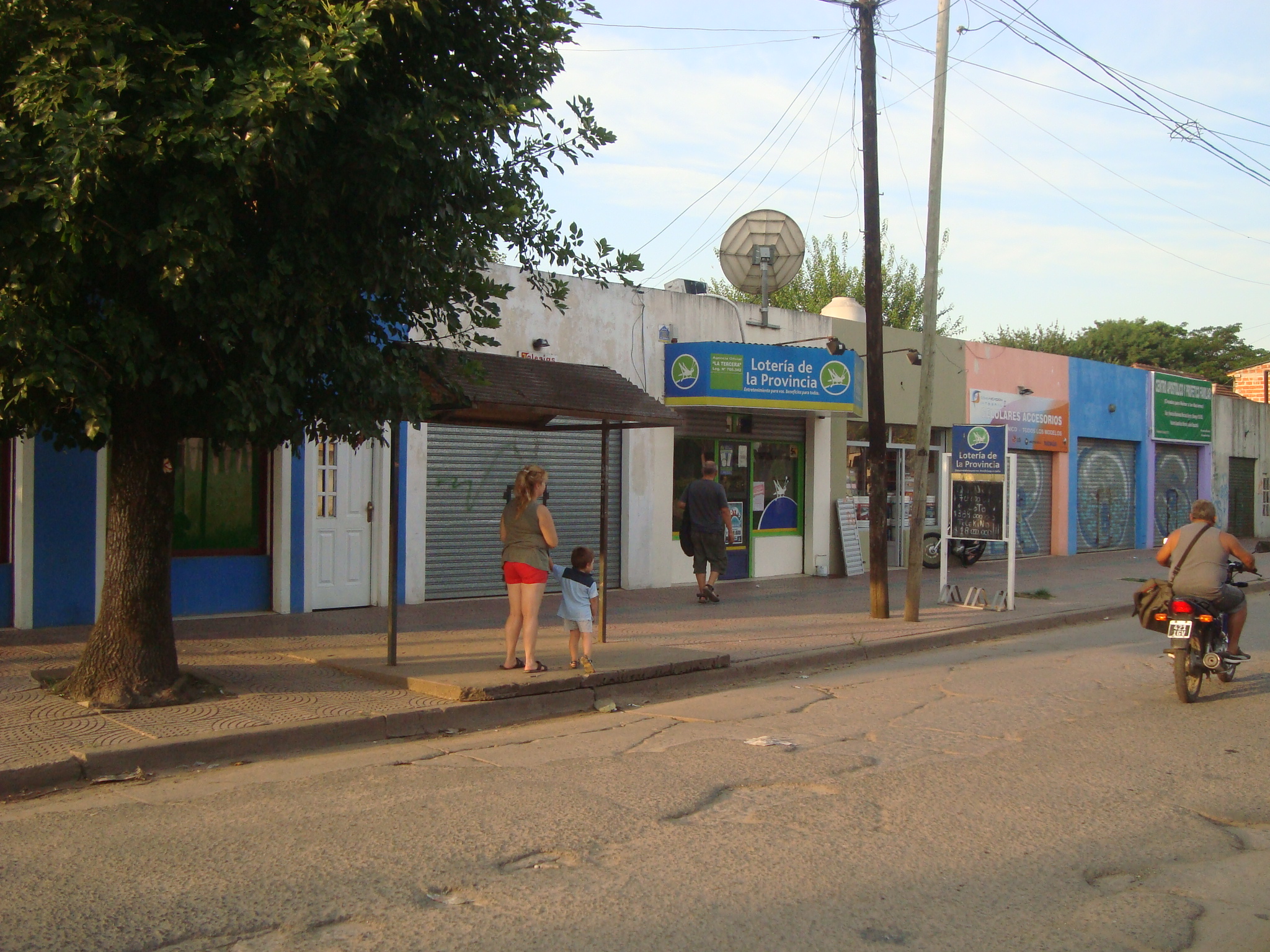 Essoin al 100 · Almirante Brown — foto 4