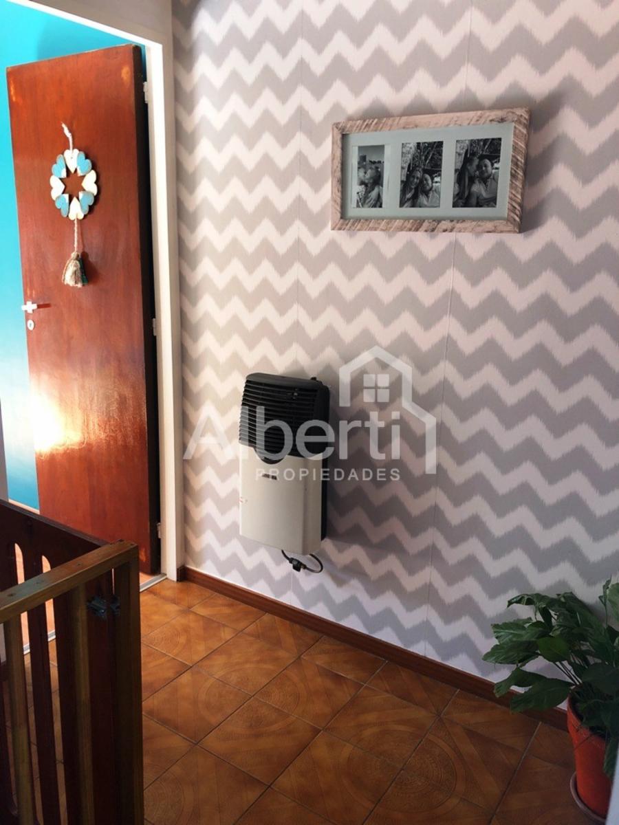 Flora al 900 · Morón — foto 11