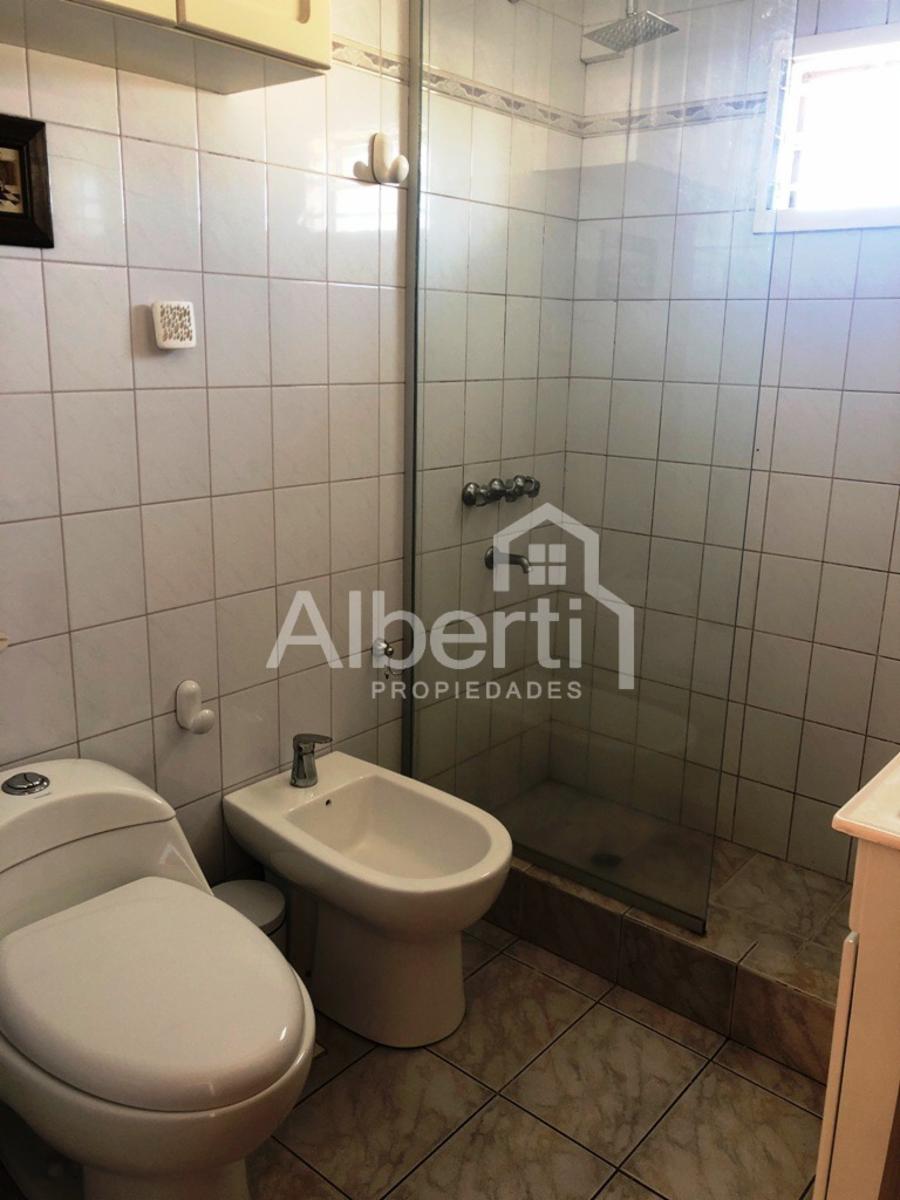 Flora al 900 · Morón — foto 15