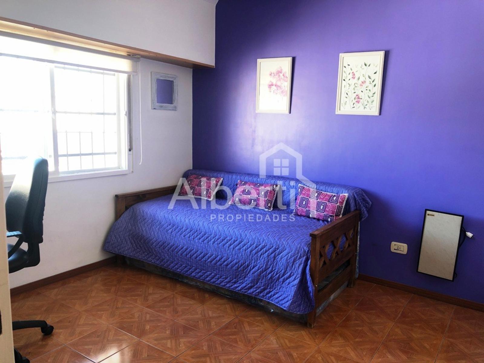 Flora al 900 · Morón — foto 16