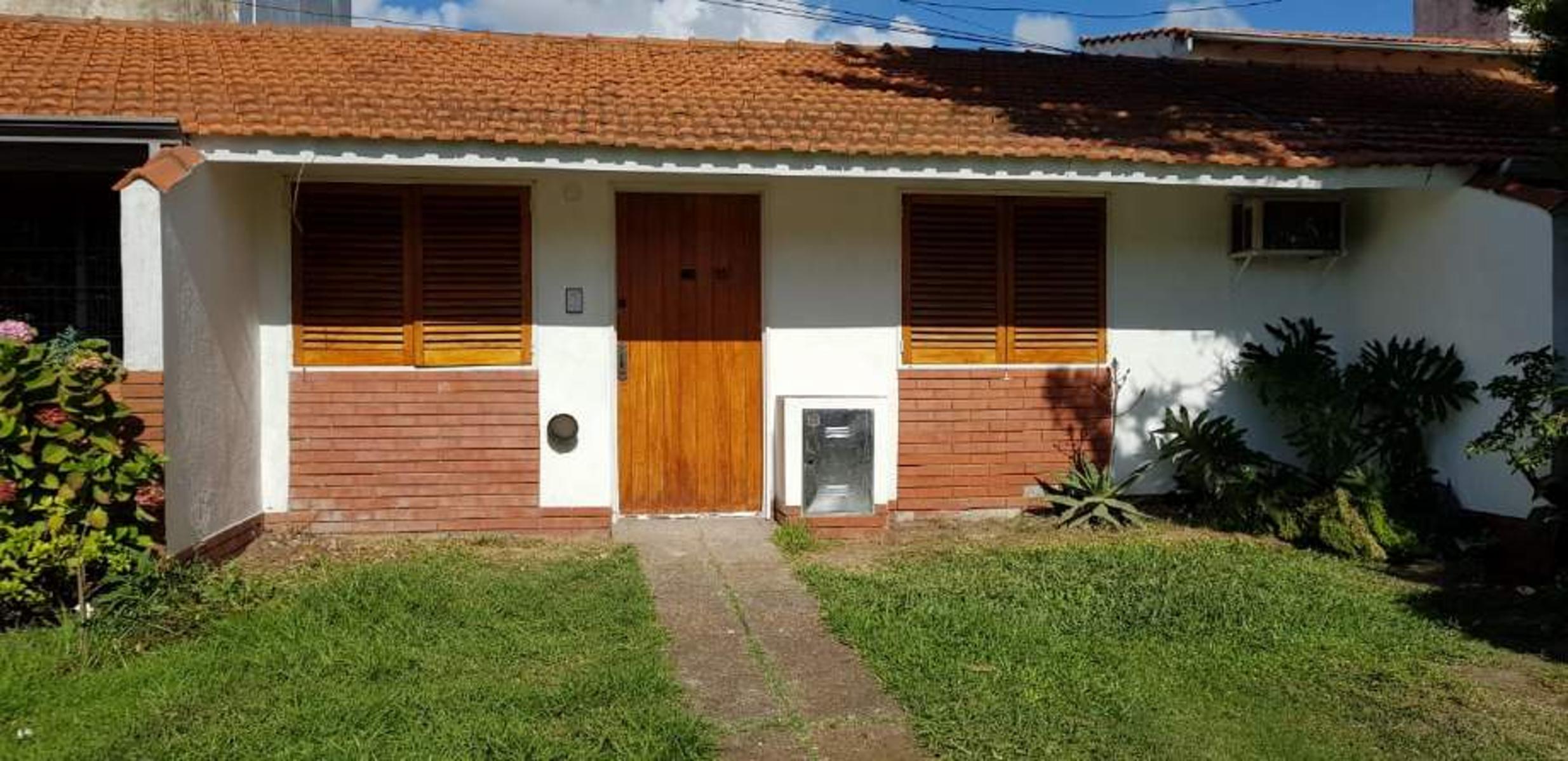 Casa de 3 amb en B°Tejas rojas III