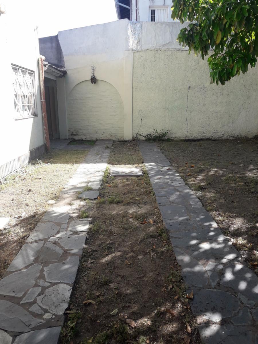 Capdevila esq. Asamblea · San Martín — foto 13