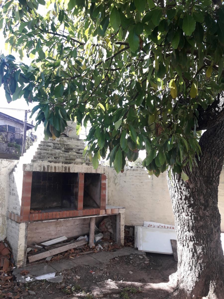 Capdevila esq. Asamblea · San Martín — foto 14