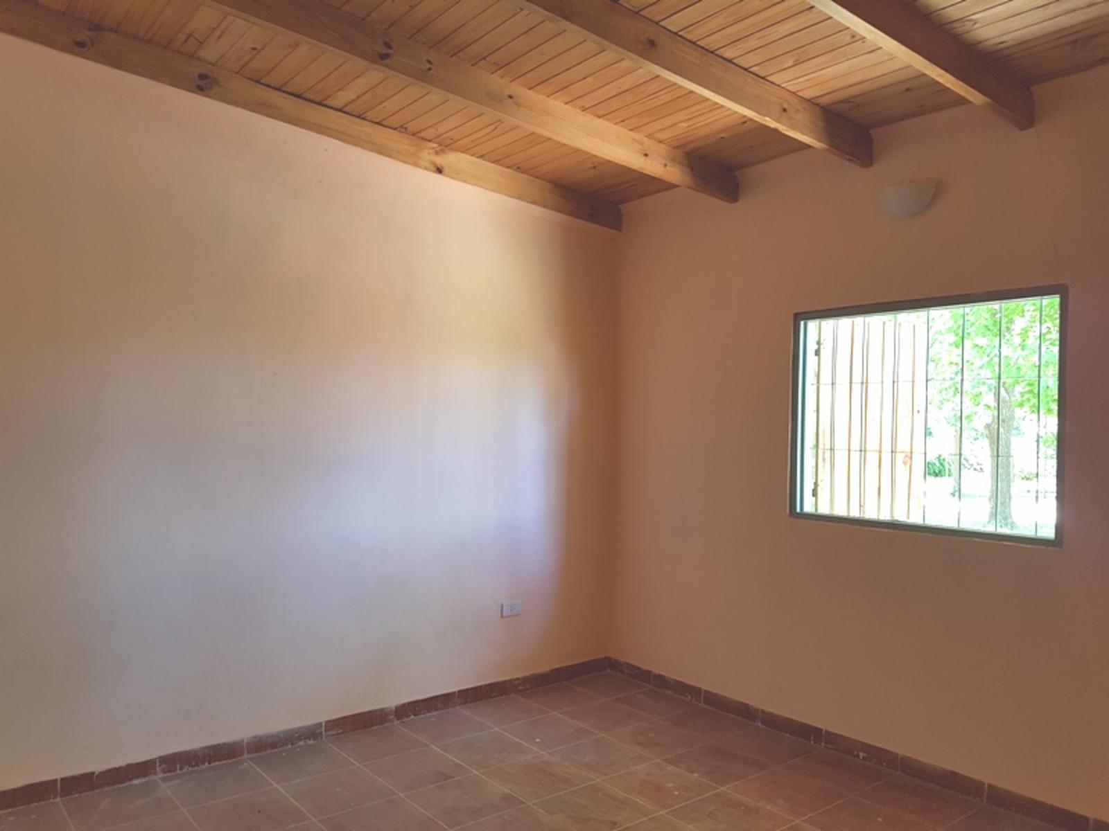 CASA  2 DORMITORIOS  -  ROLDAN  APTA  CRÉDITO · San Lorenzo — foto 4