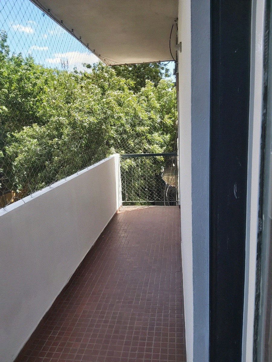 MERCEDES 255 · Floresta — foto 4