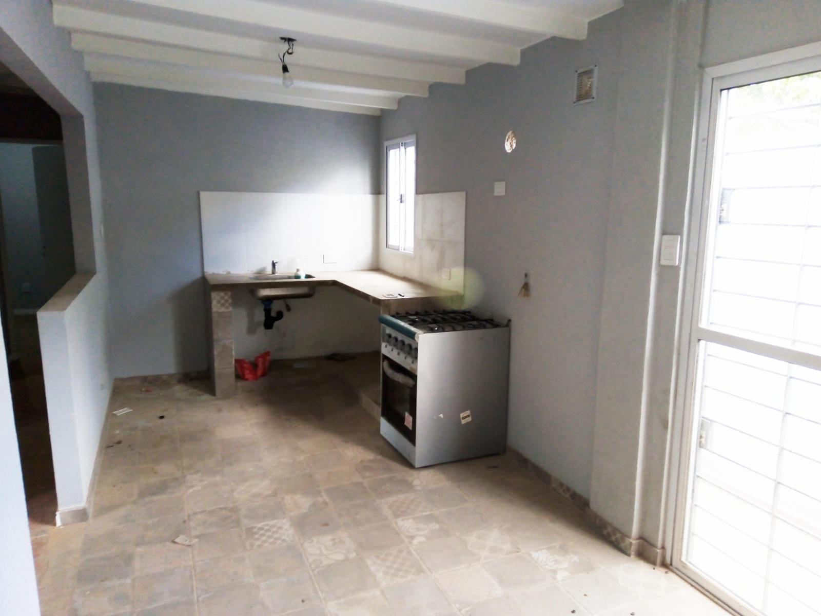 Luis Antonio Berutti 600 · Morón — foto 3