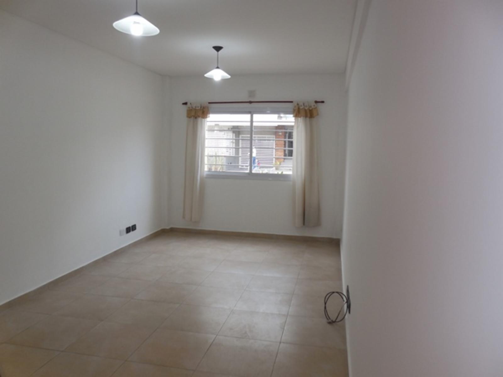APTO CREDITO EXCELENTE DEPTO 1 AMBIENTE EN PLANTA BAJA PUEYRREDON 250 · Lomas De Zamora — foto 3