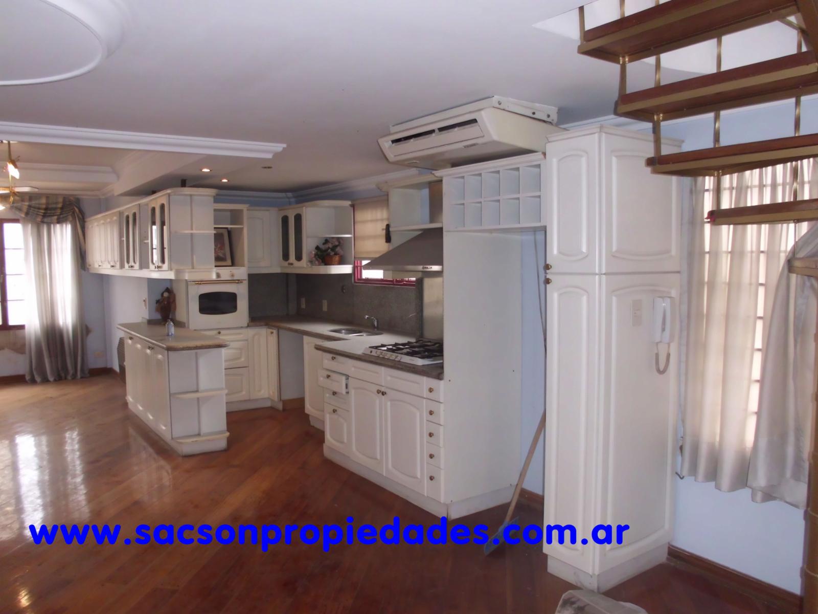 Crisologo Larralde (ex Rauch) al 1100 · Morón — foto 12