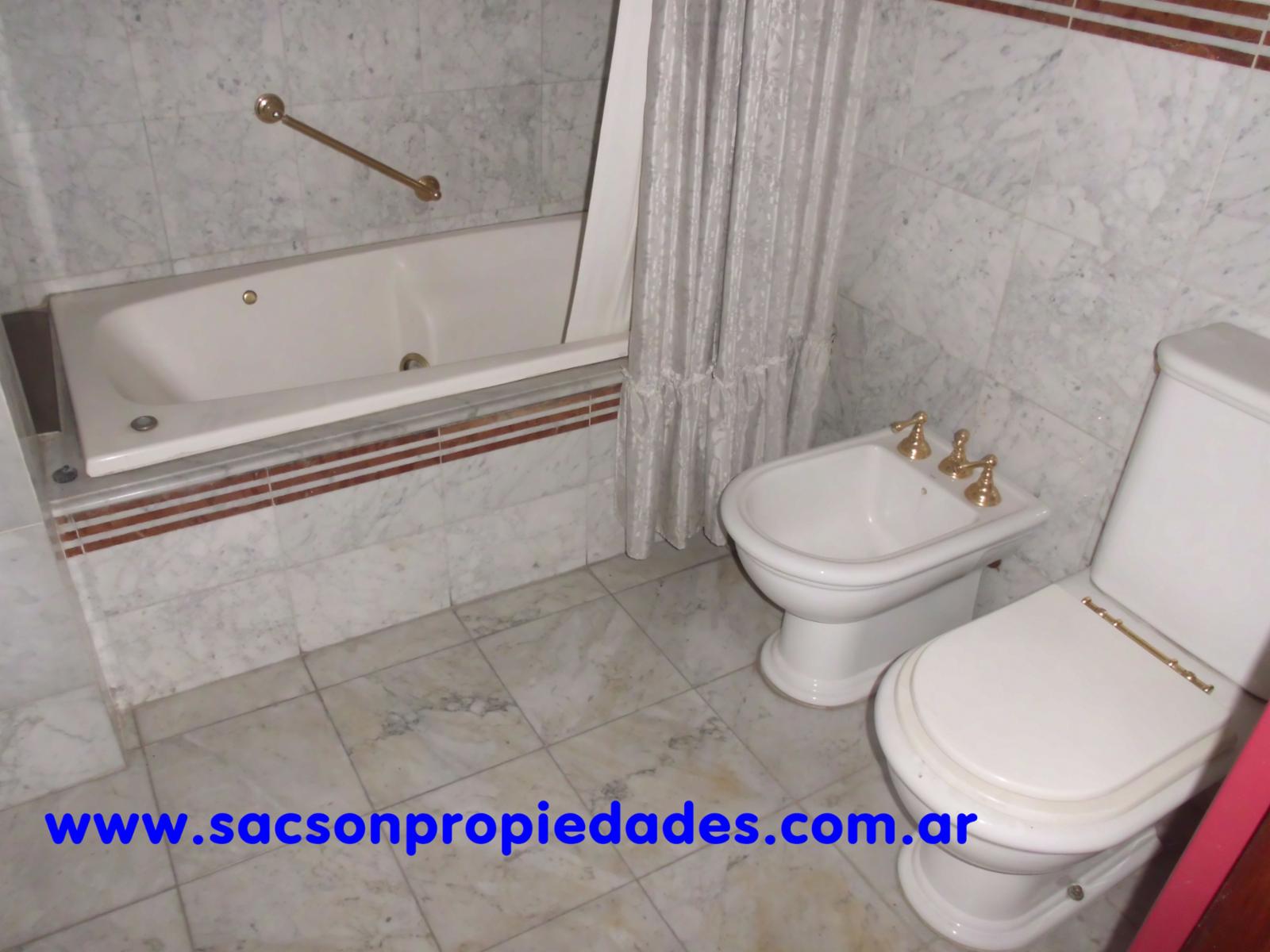 Crisologo Larralde (ex Rauch) al 1100 · Morón — foto 16