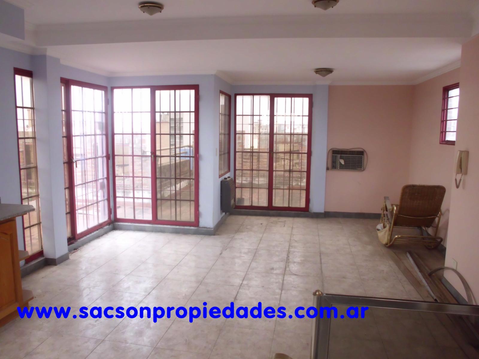 Crisologo Larralde (ex Rauch) al 1100 · Morón — foto 17