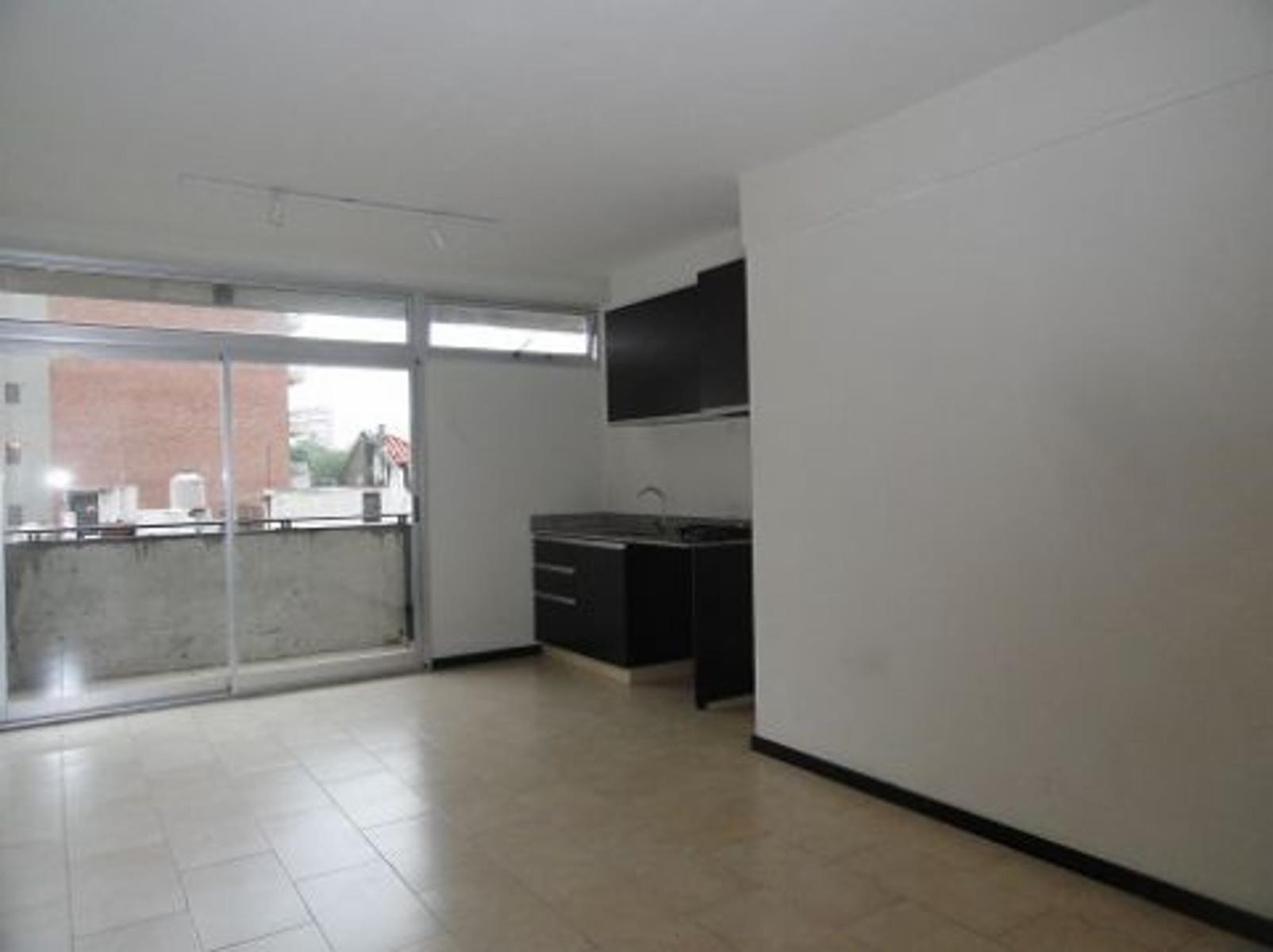 Pirmera Junta al 1400 · Parque Chacabuco — foto 4