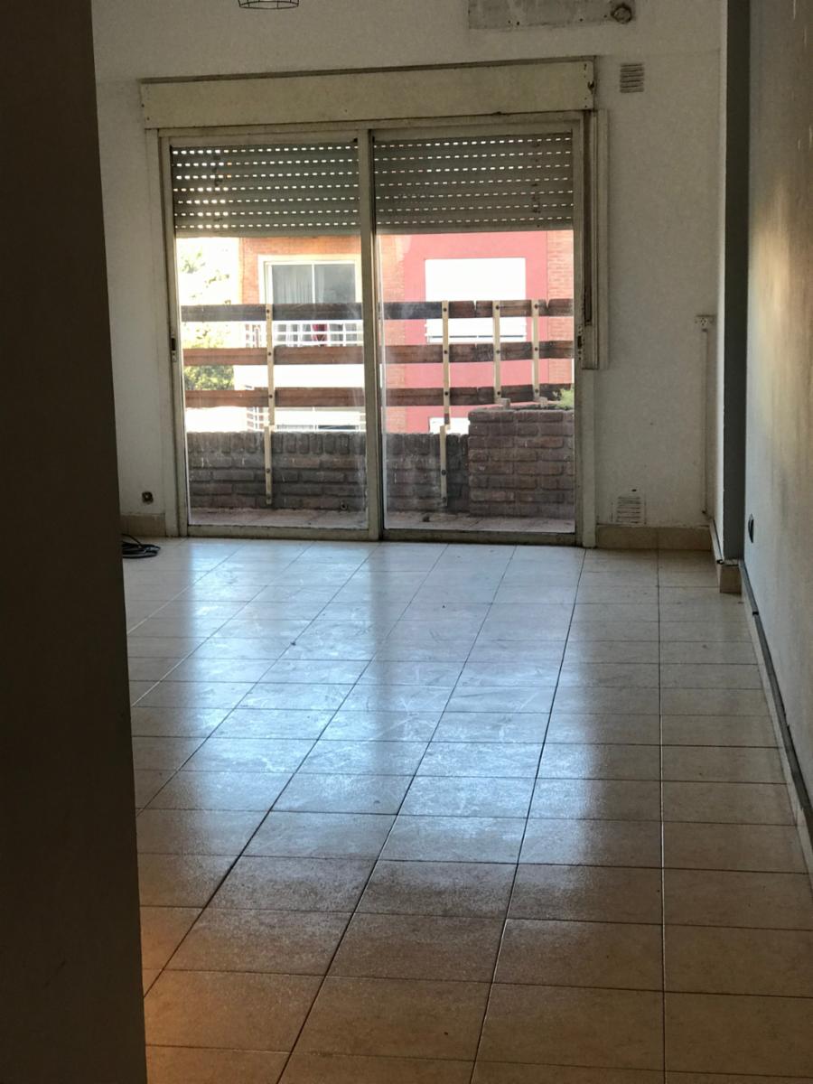 Avda. V. Sarsfield 58 · La Matanza — foto 15