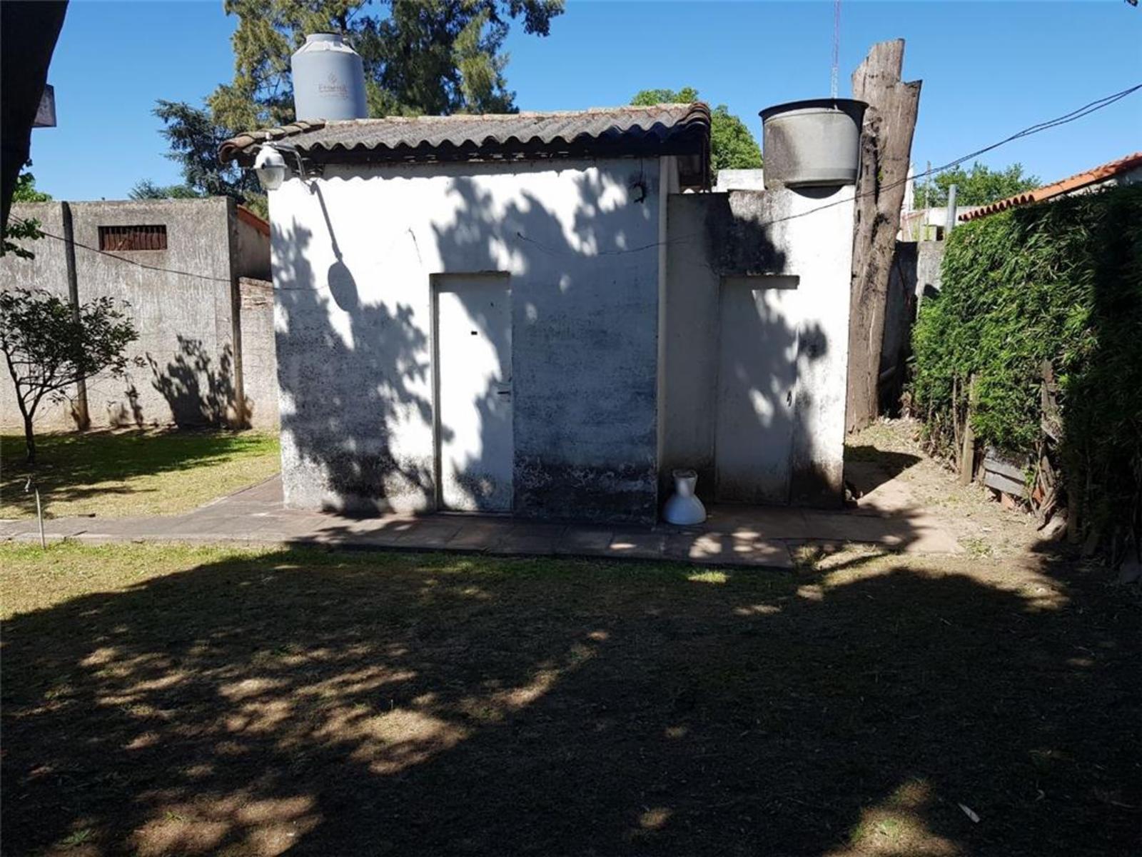 Intendente José Dastugue 2300. · Moreno — foto 9