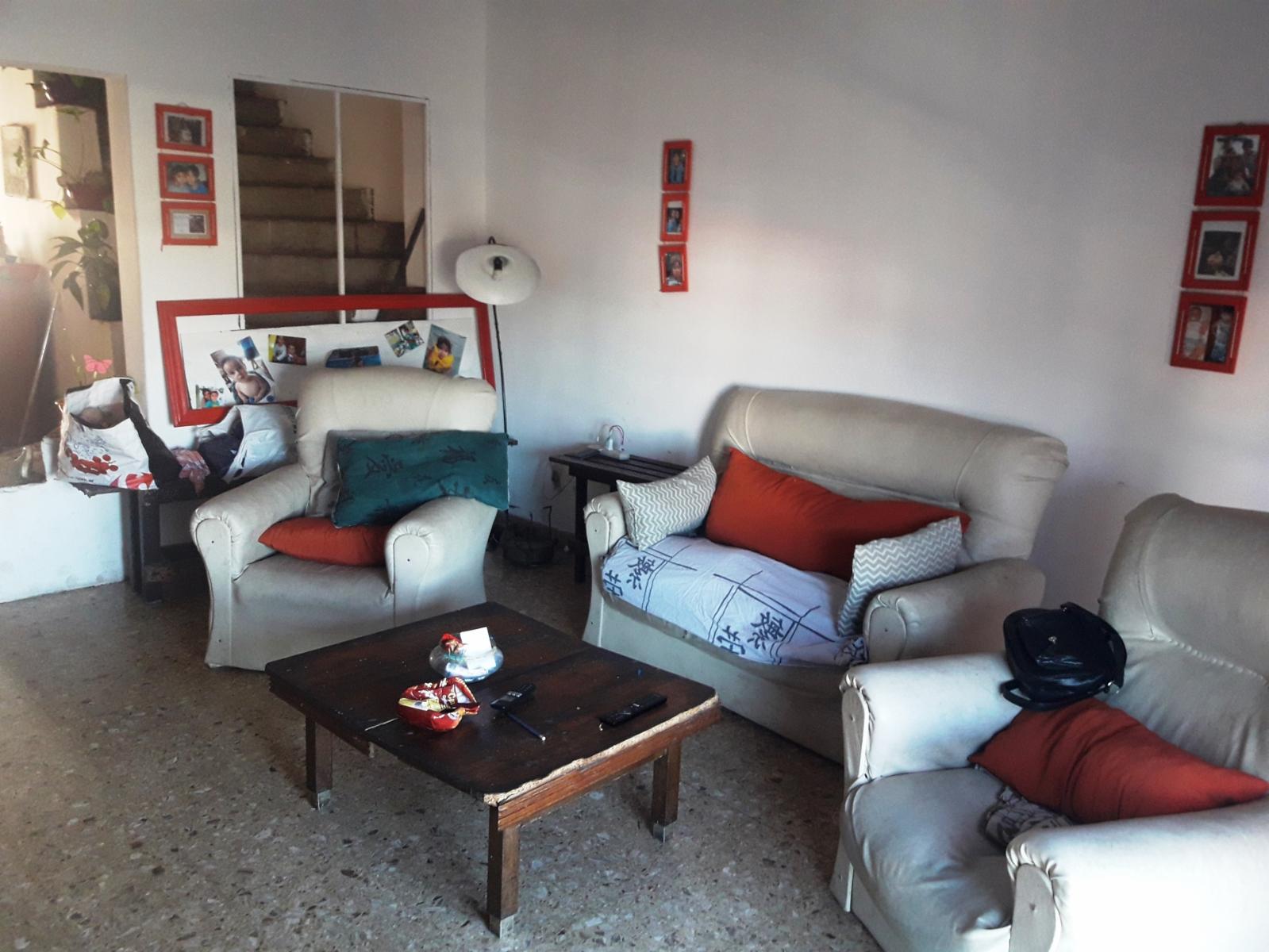 Hipolito irigoyen 13400 · Almirante Brown — foto 3
