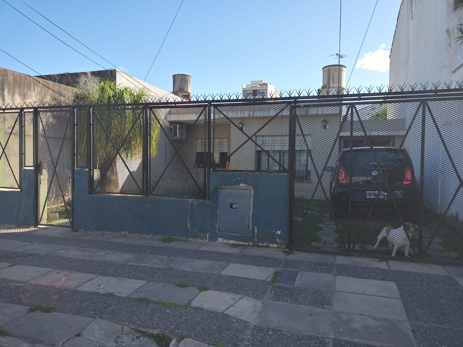 Casa     lote       propio