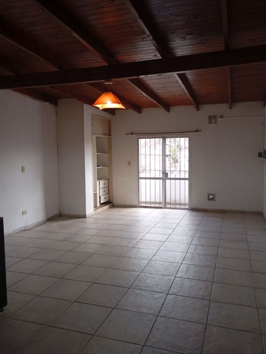 L.M Campos 932 1°7 · Morón — foto 6
