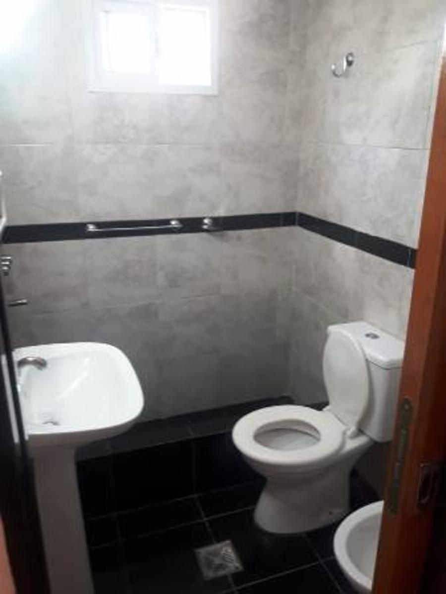 Republica del libano 1500 · Avellaneda — foto 6