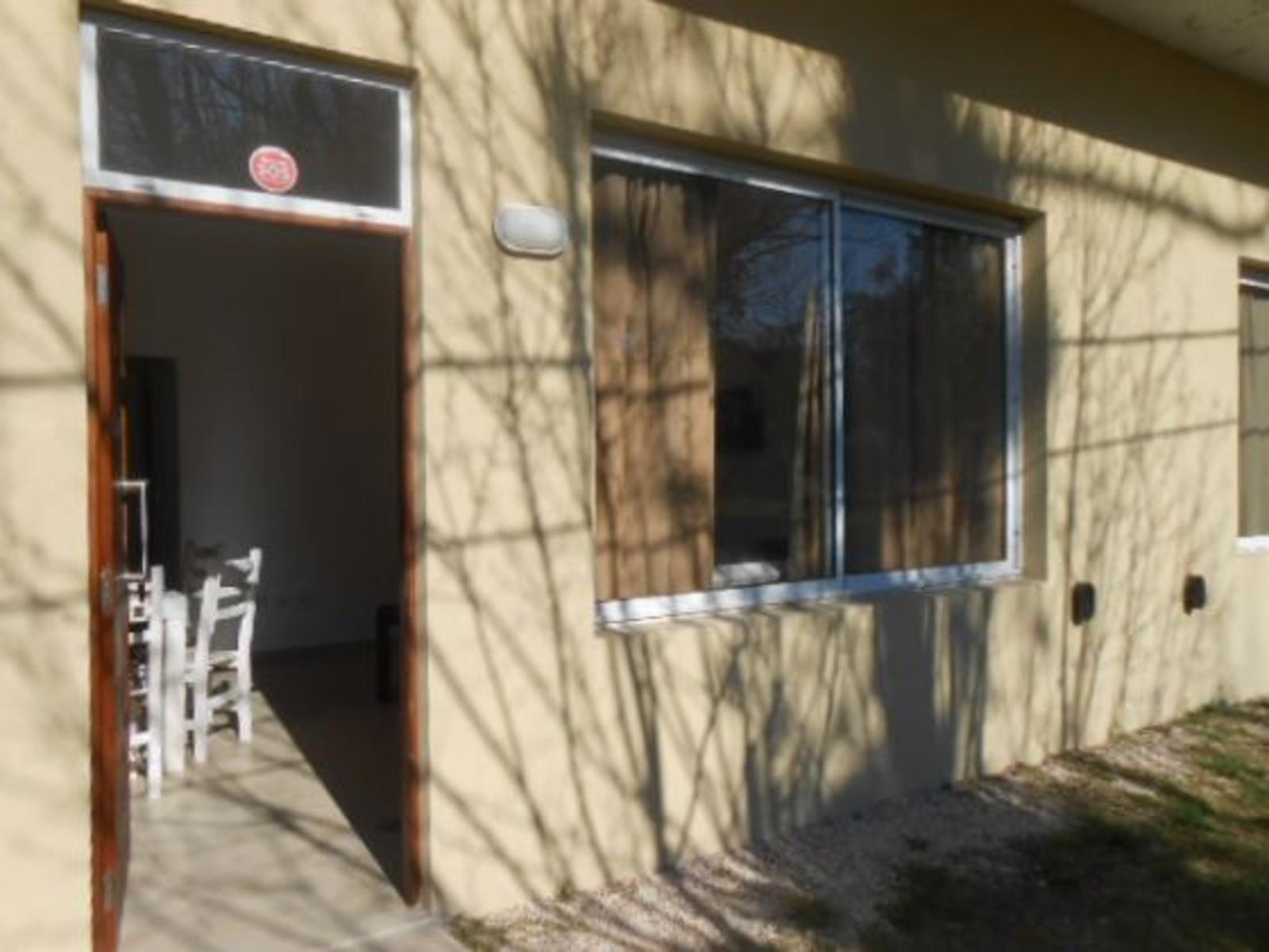 Departamento de 1 dormitorio con patio y jardín propios. A 200 mts del mar. Departamento en Venta.
