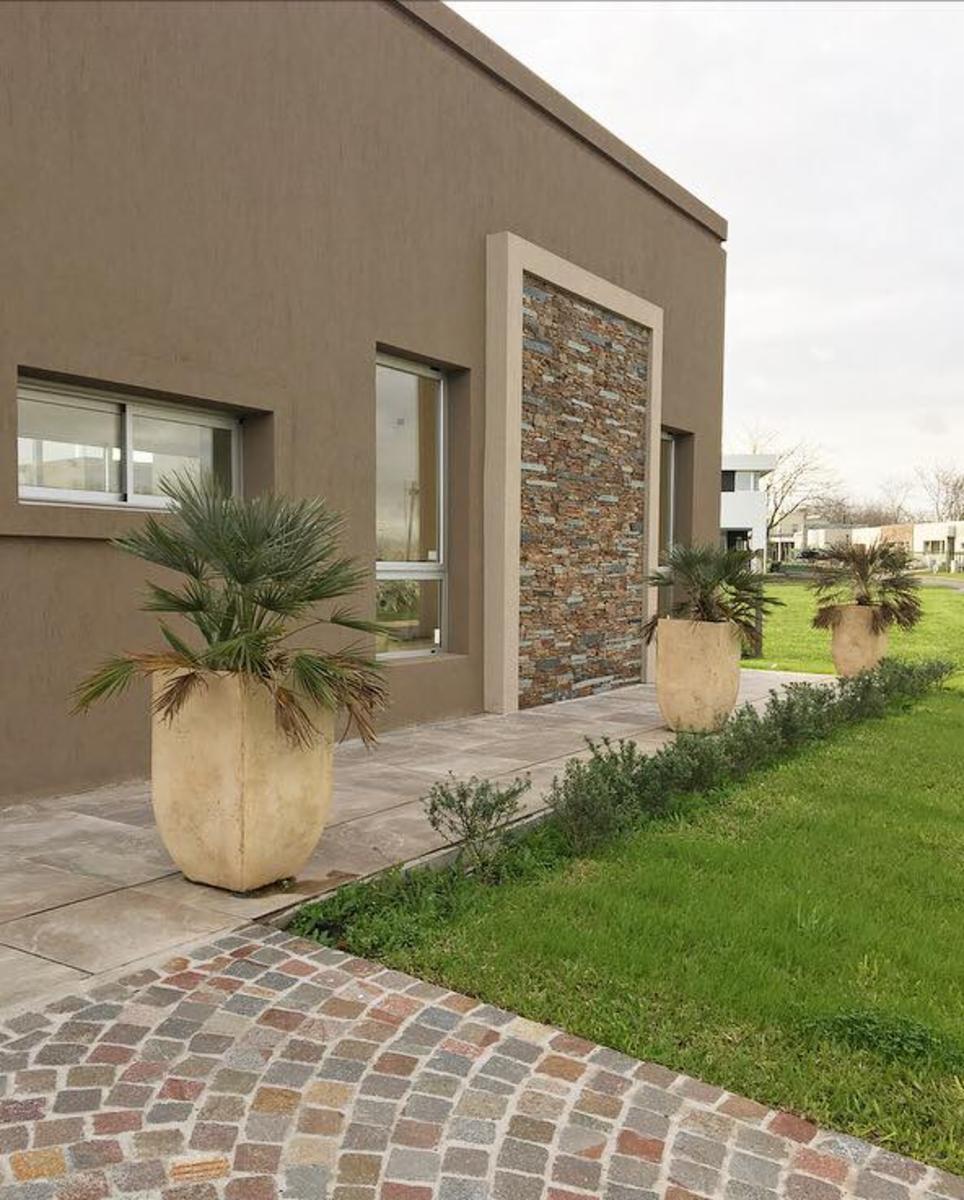 BARRIO PRIVADO FINCAS DE HUDSON · Berazategui — foto 3