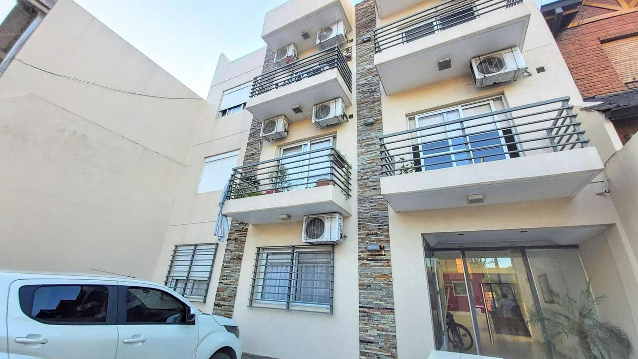 VENDO DEPARTAMENTO 3 AMB. AL FRENTE RAMOS MEJIA
