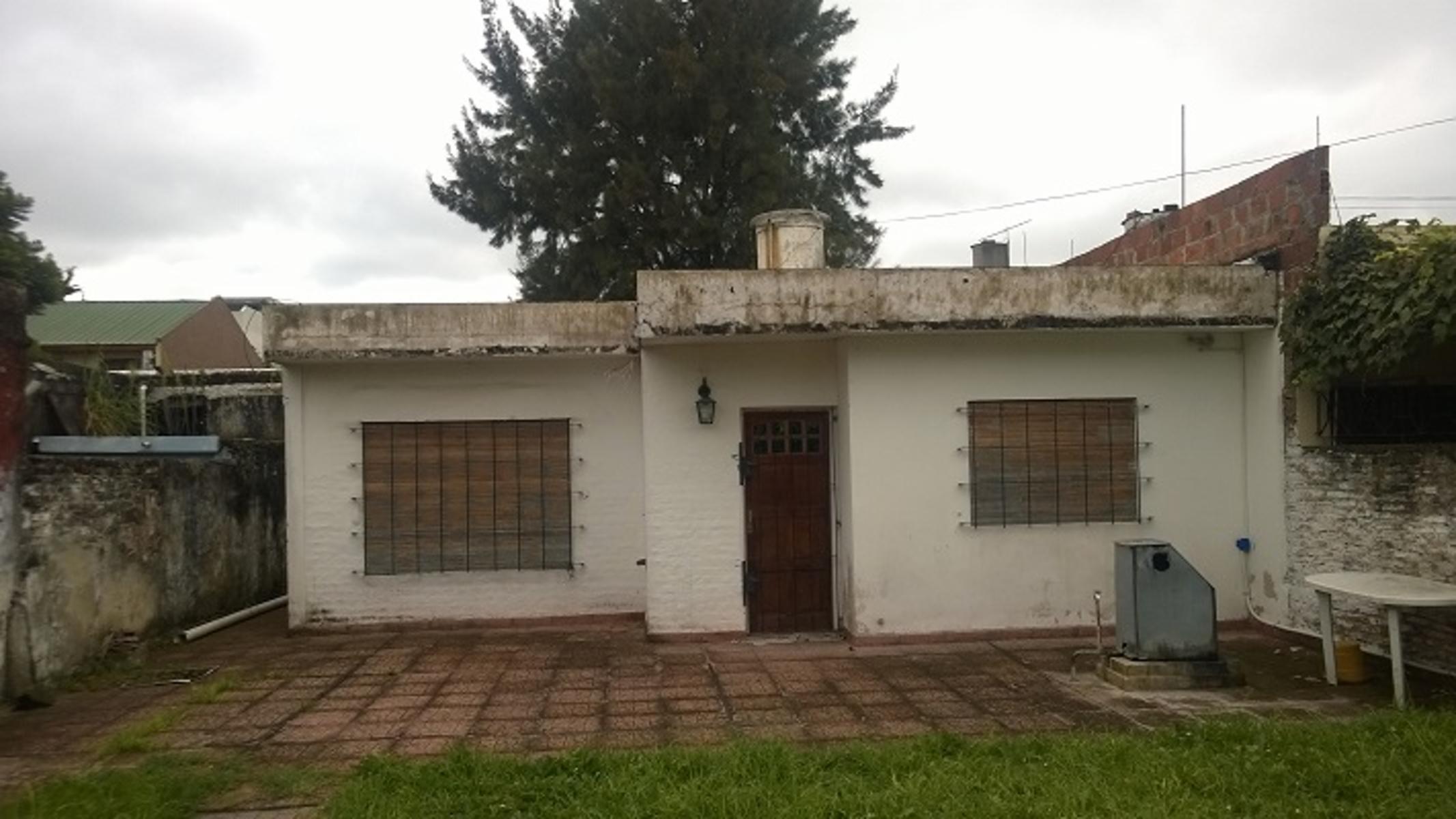 Poeta Risso · Hurlingham — foto 7