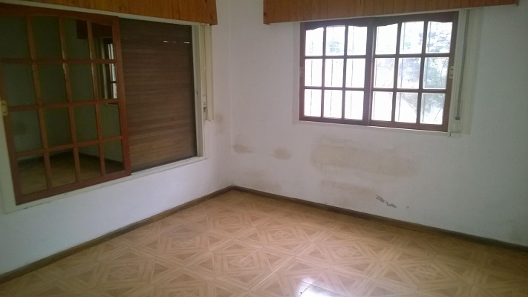 Poeta Risso · Hurlingham — foto 8