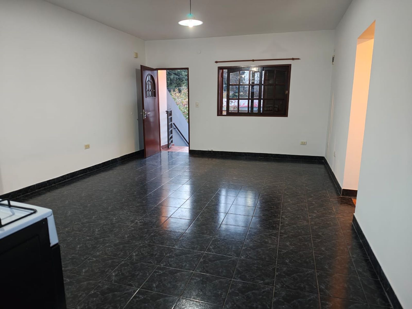 DEPARTAMENTO DE 3 AMBIENTES CON PATIO TERRAZA