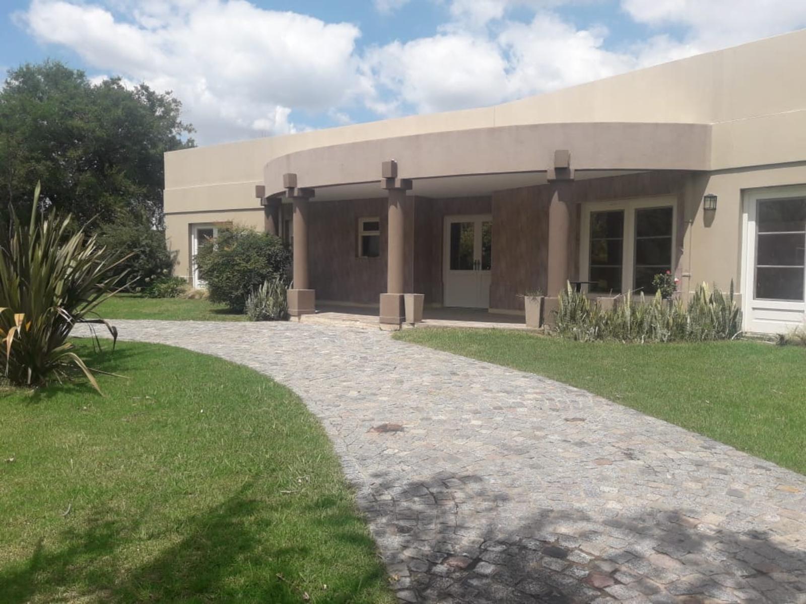 PROPIEDAD MINIMALISTA - BUENOS AIRES GOLF CLUB  - BELLA VISTA