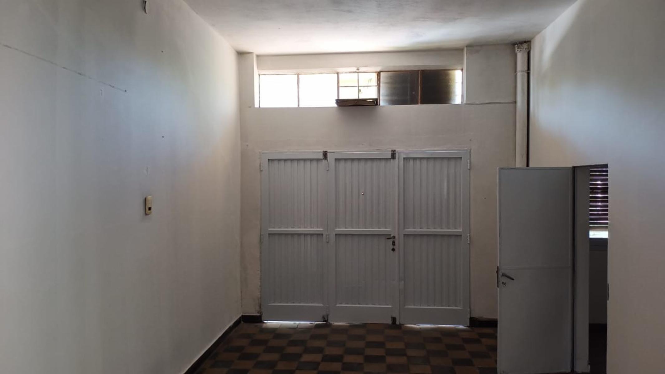 Dr Monte 1217 · Morón — foto 8