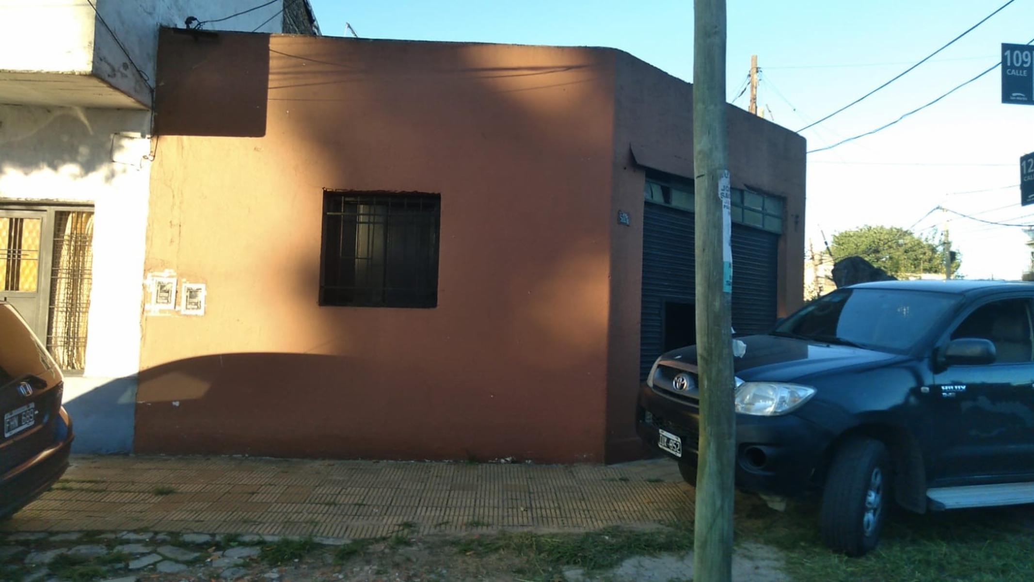 IMPORTANTE BLOCK   CASA 3 Amb + LOCAL Esquina MUY APROVECHABLE 