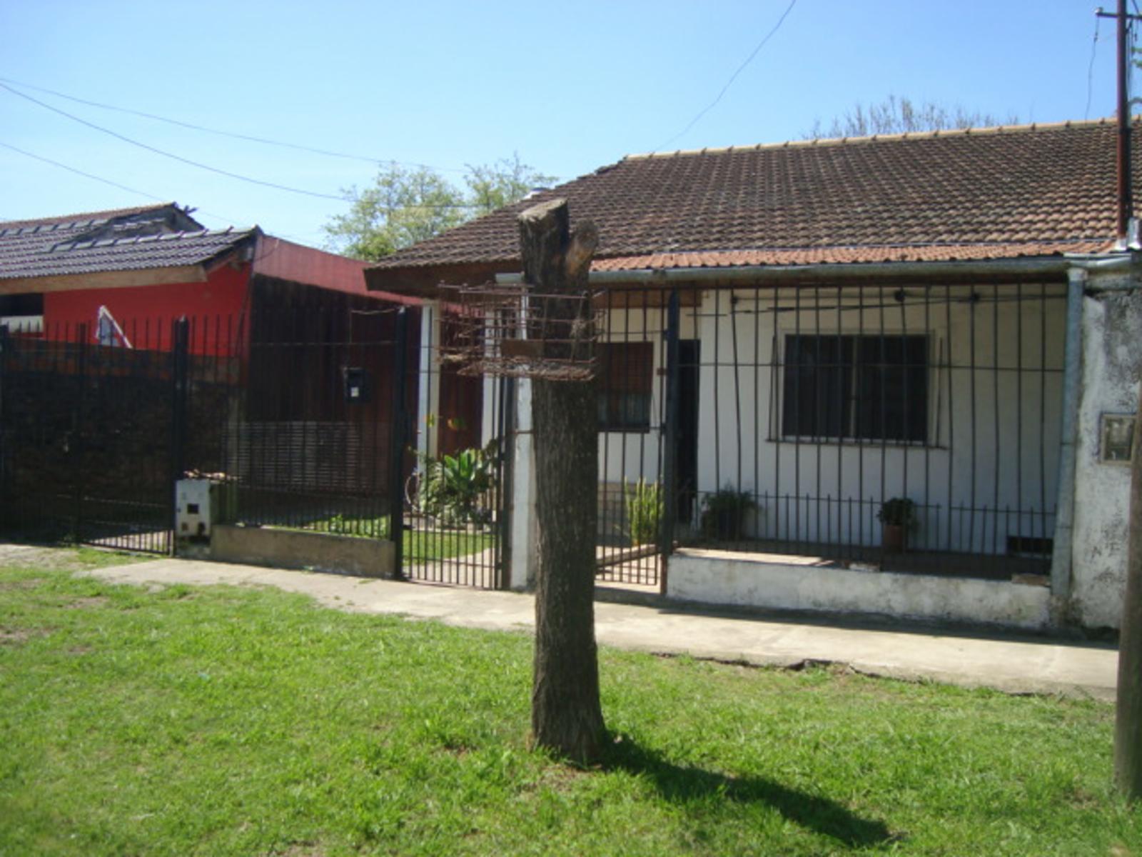 DERQUI 1400 · Almirante Brown — foto 3
