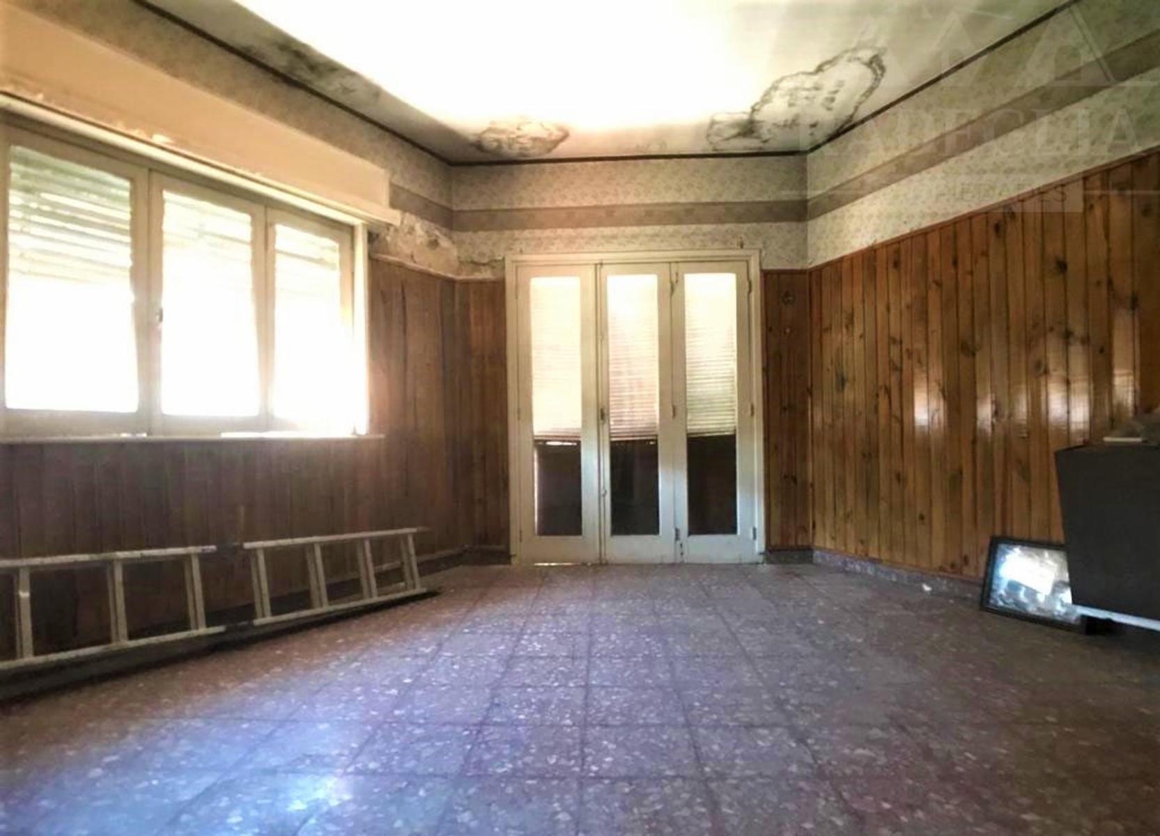 H. Yrigoyen 14593 - Burzaco · Almirante Brown — foto 3