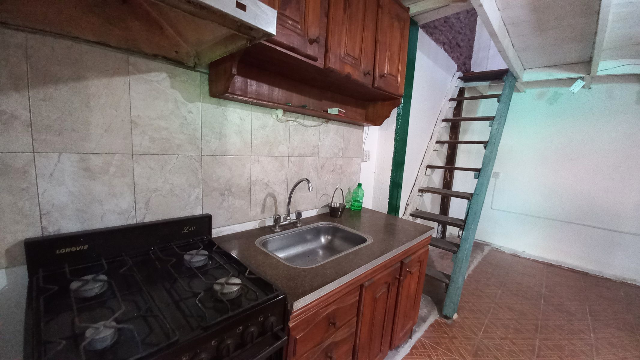 ALQUILER P.H. 2 AMBIENTES, LANUS E.