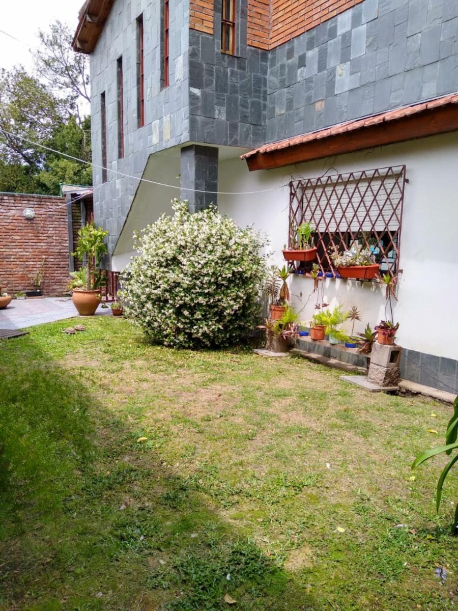 HERMOSA PROPIEDAD SOBRE LOTE PROPIO DE 4 AMBIENTES  EN VILLA BALLESTER. LOS PROPIETARIOS ACEPTAN OFERTAS. OPORTUNIDAD