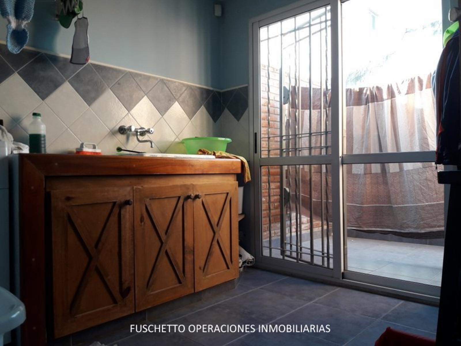 Luis Guanella 100 · La Matanza — foto 26