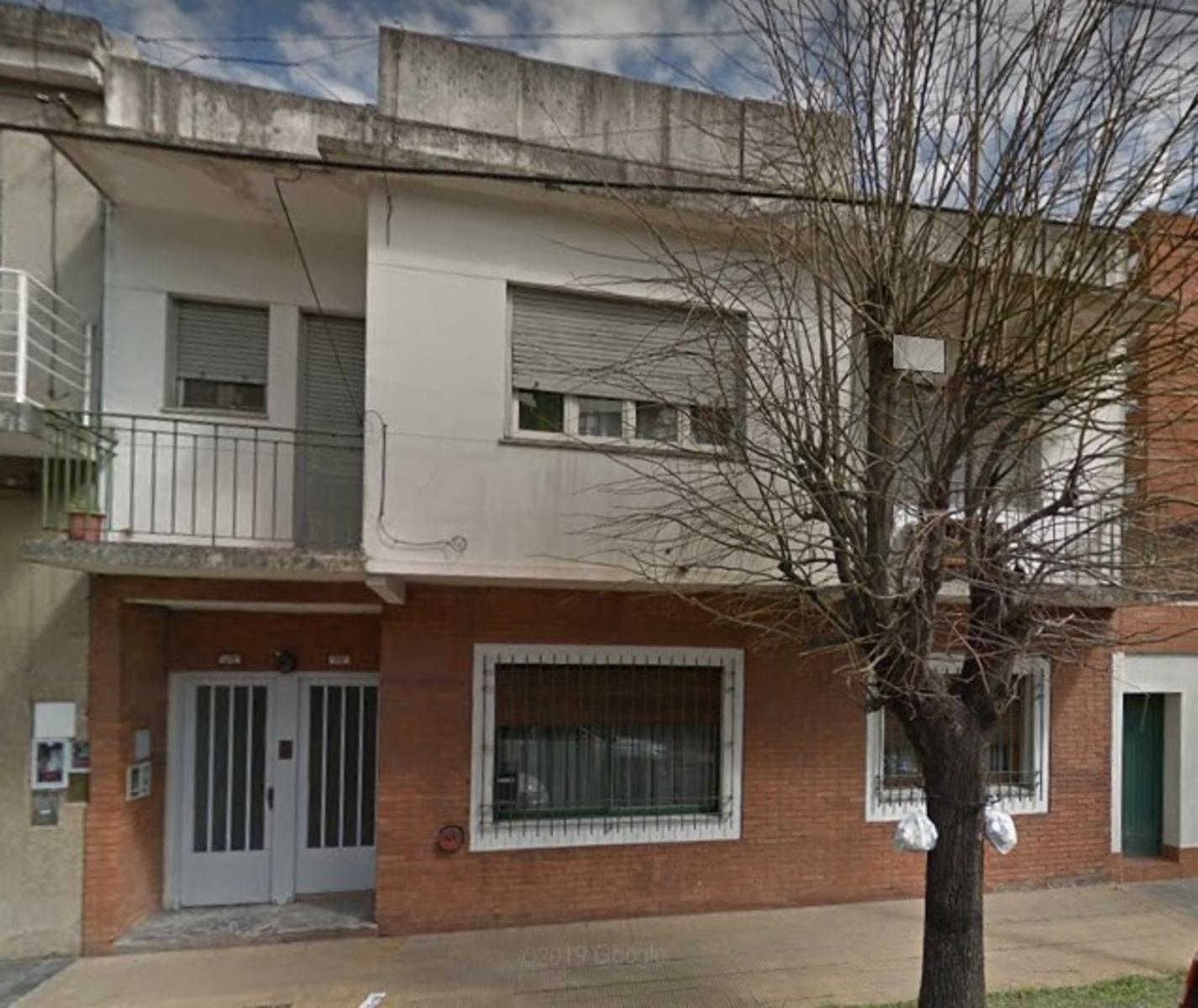 Departamento 4 ambientes pleno centro de Morón
