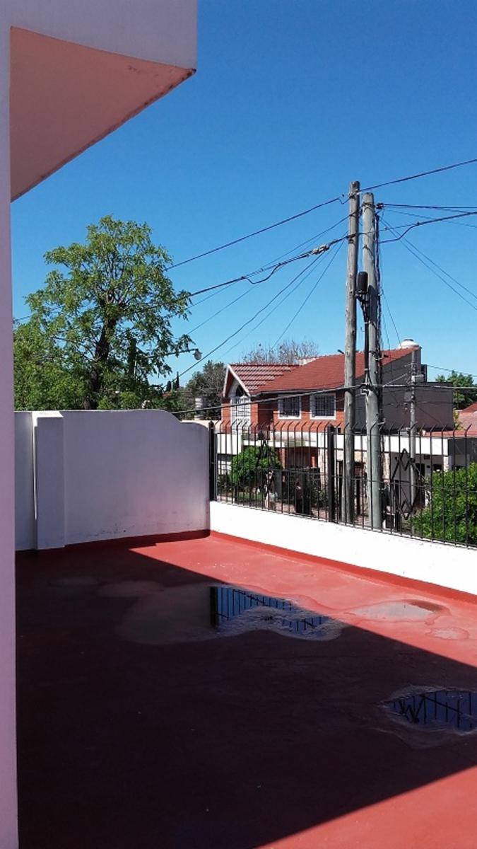 Miguel Faust Rocha 205 · Almirante Brown — foto 3