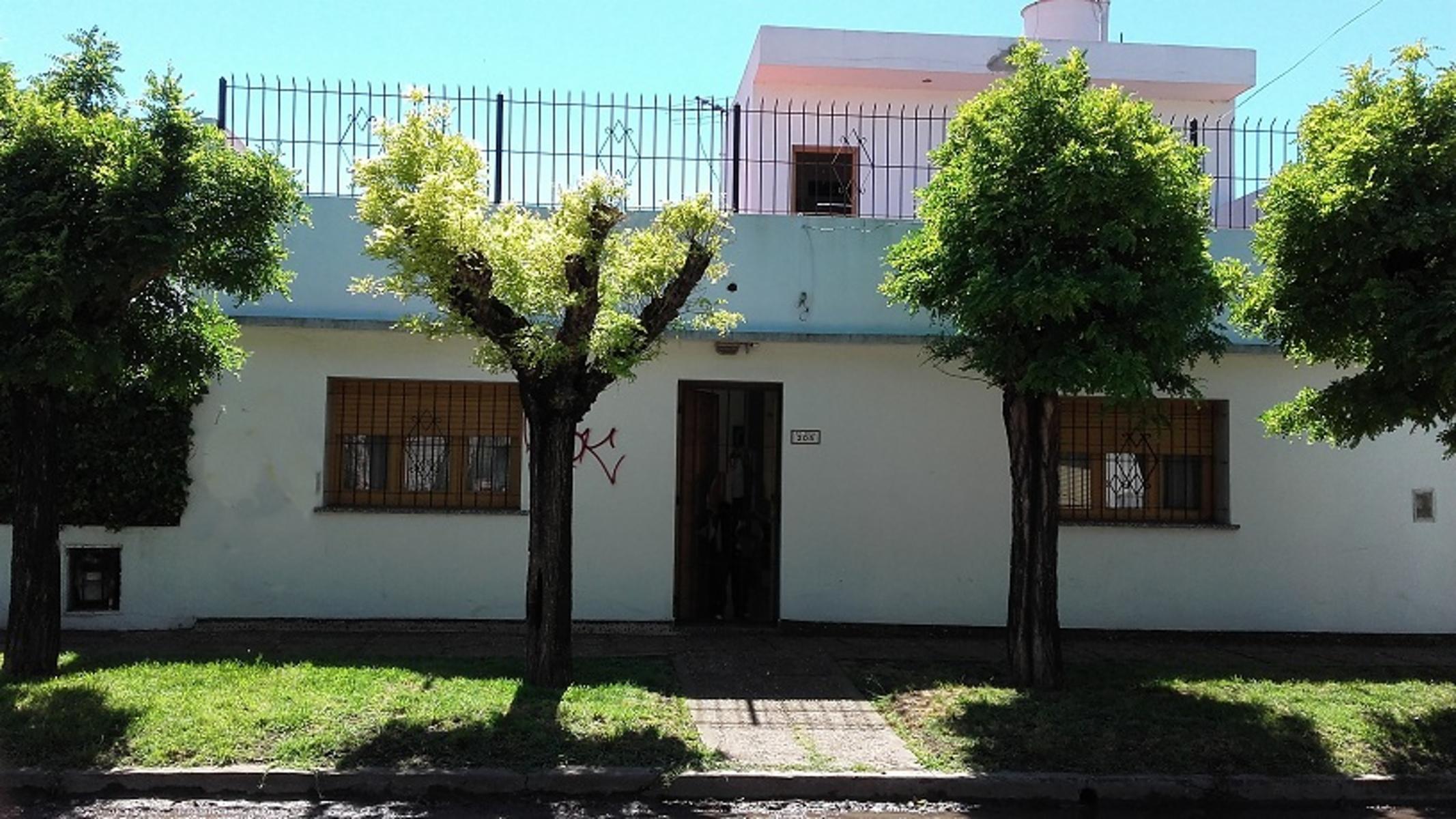 Miguel Faust Rocha 205 · Almirante Brown — foto 6