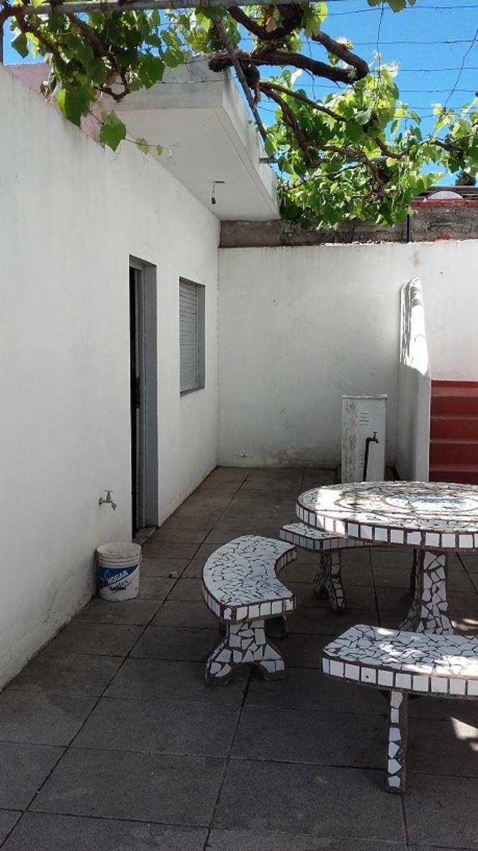 Miguel Faust Rocha 205 · Almirante Brown — foto 9
