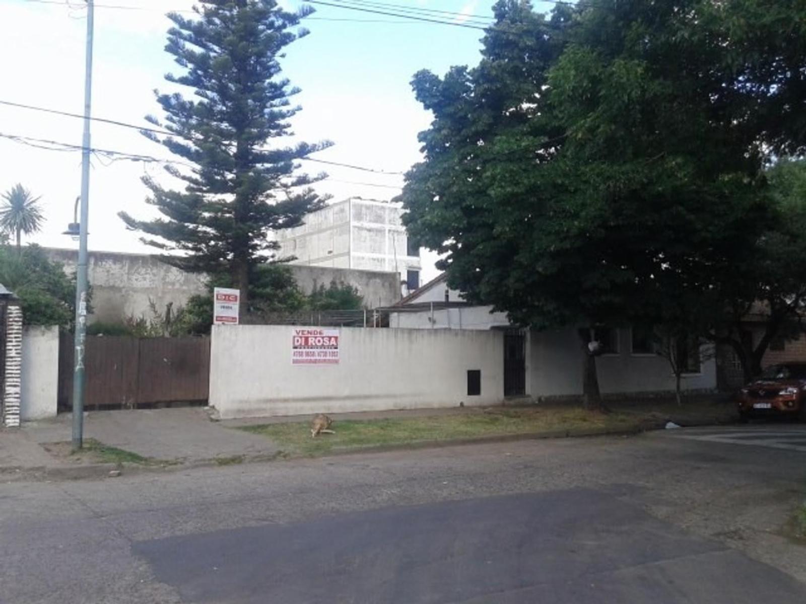 Casa 3 AMB CON COCHERA VARIOS AUTOS Y FONDO LIBRE - MUNRO