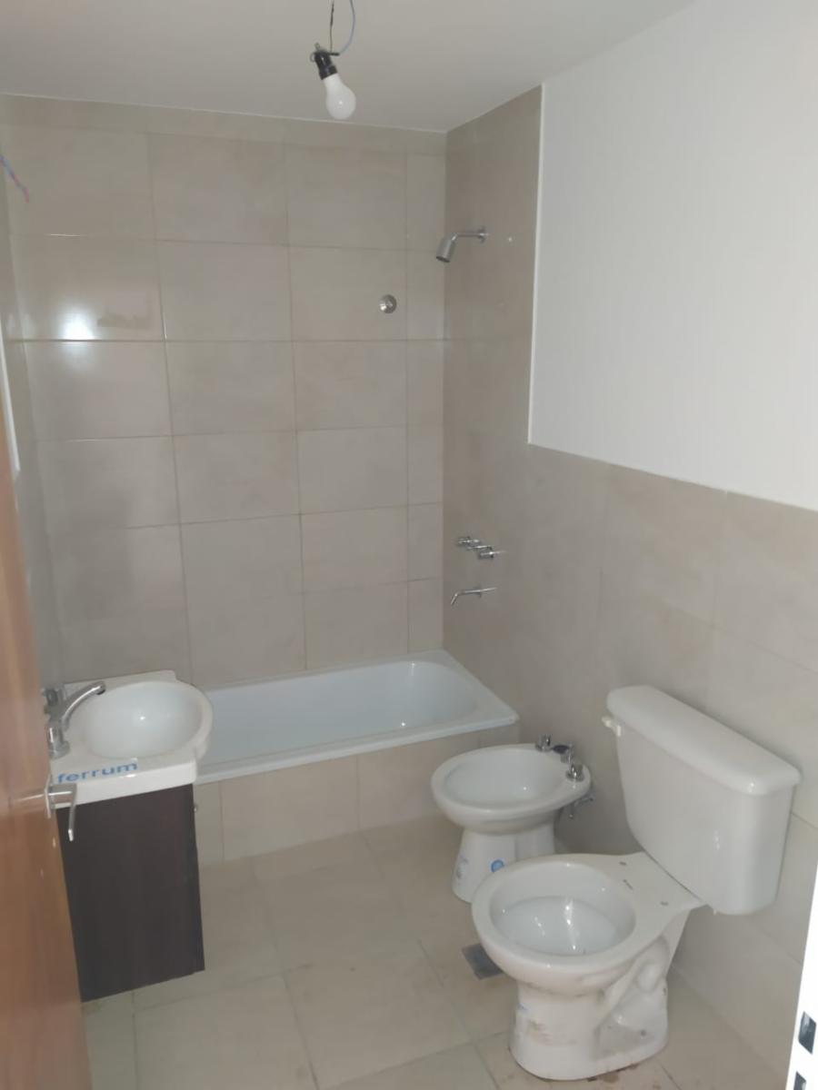 remedios de escalada 623 · Bahia Blanca — foto 4