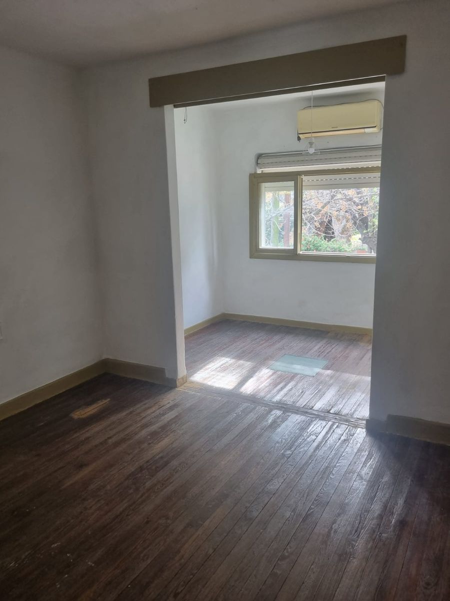 Chanas 2171 · Morón — foto 20