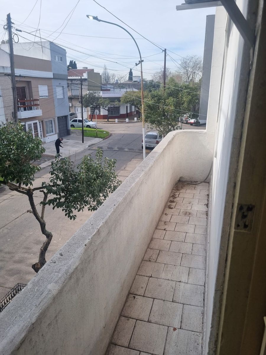 Chanas 2171 · Morón — foto 21