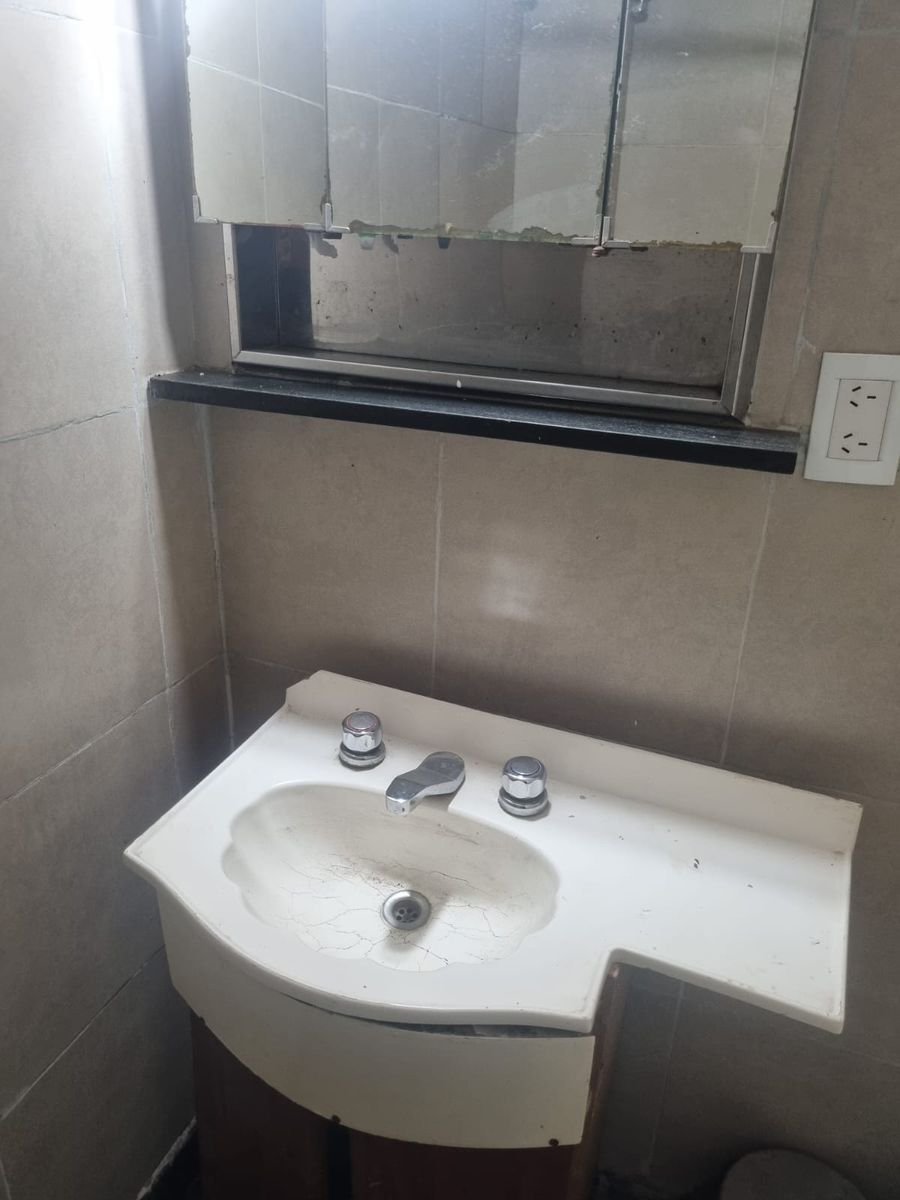Chanas 2171 · Morón — foto 8