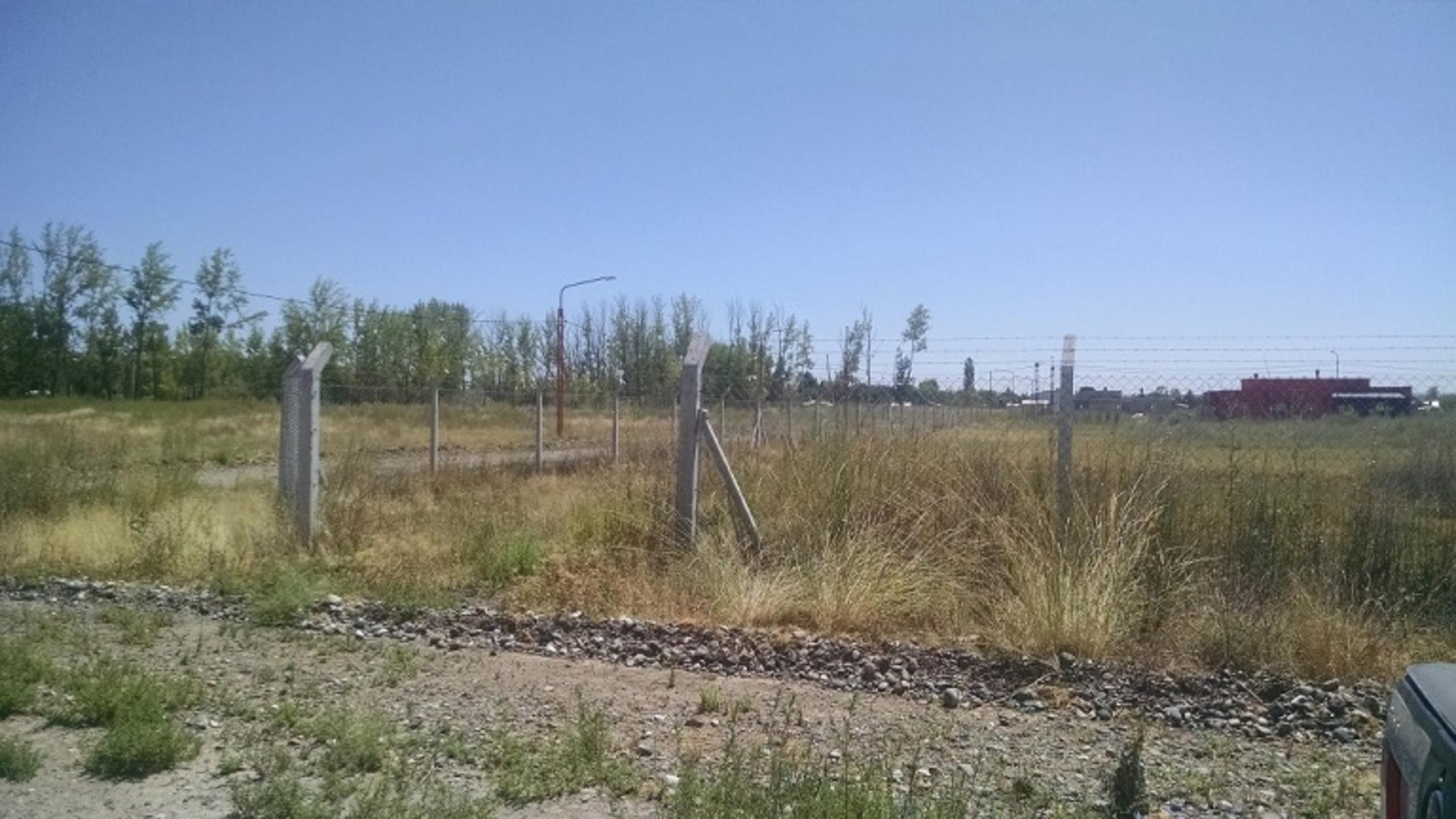 Terreno de 1000 m2 en barrio Los Troncos - Gral. Fdez. Oro