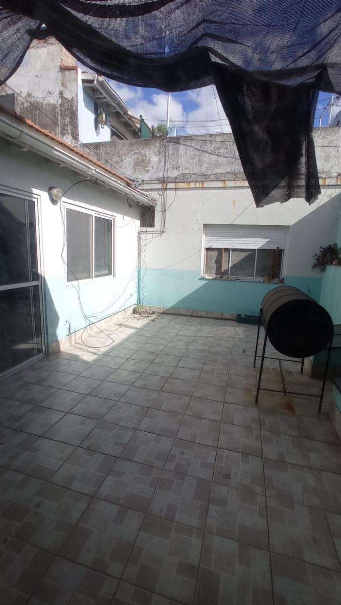 BALVIN 2700 · Lanús — foto 4