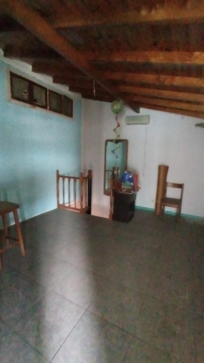 BALVIN 2700 · Lanús — foto 6