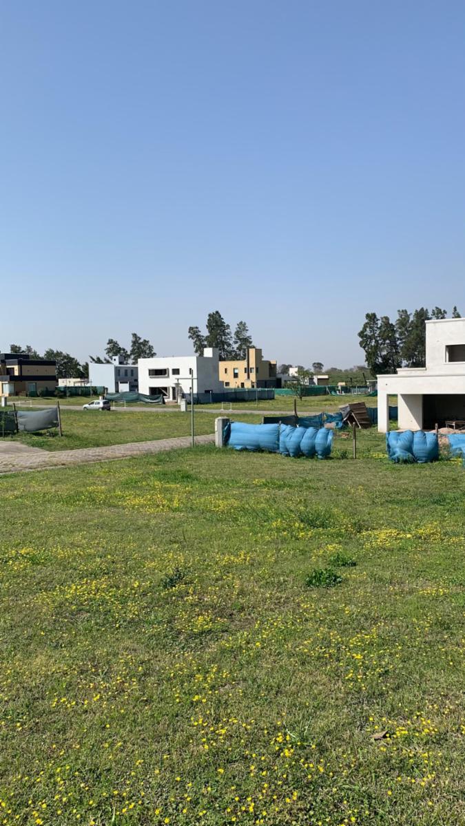OPORTUNIDAD EN VENTA TERRENO EN COUNTRY PRADERAS DEL NOGAL · Tafí Viejo — foto 3