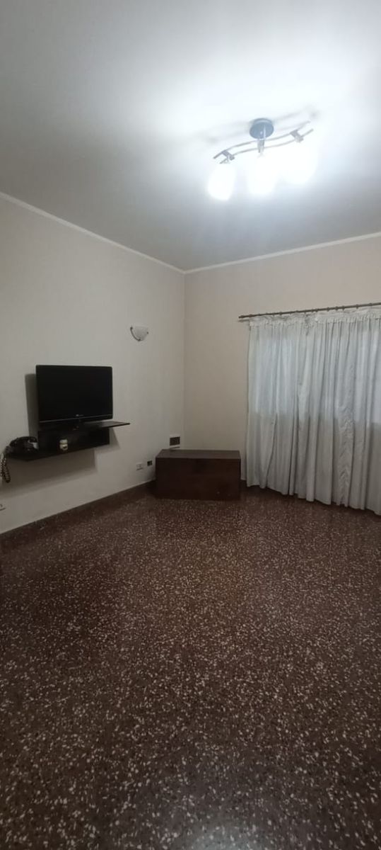 Agustín Magaldi 2364 (casi esq. Galdós) · Tres De Febrero — foto 7